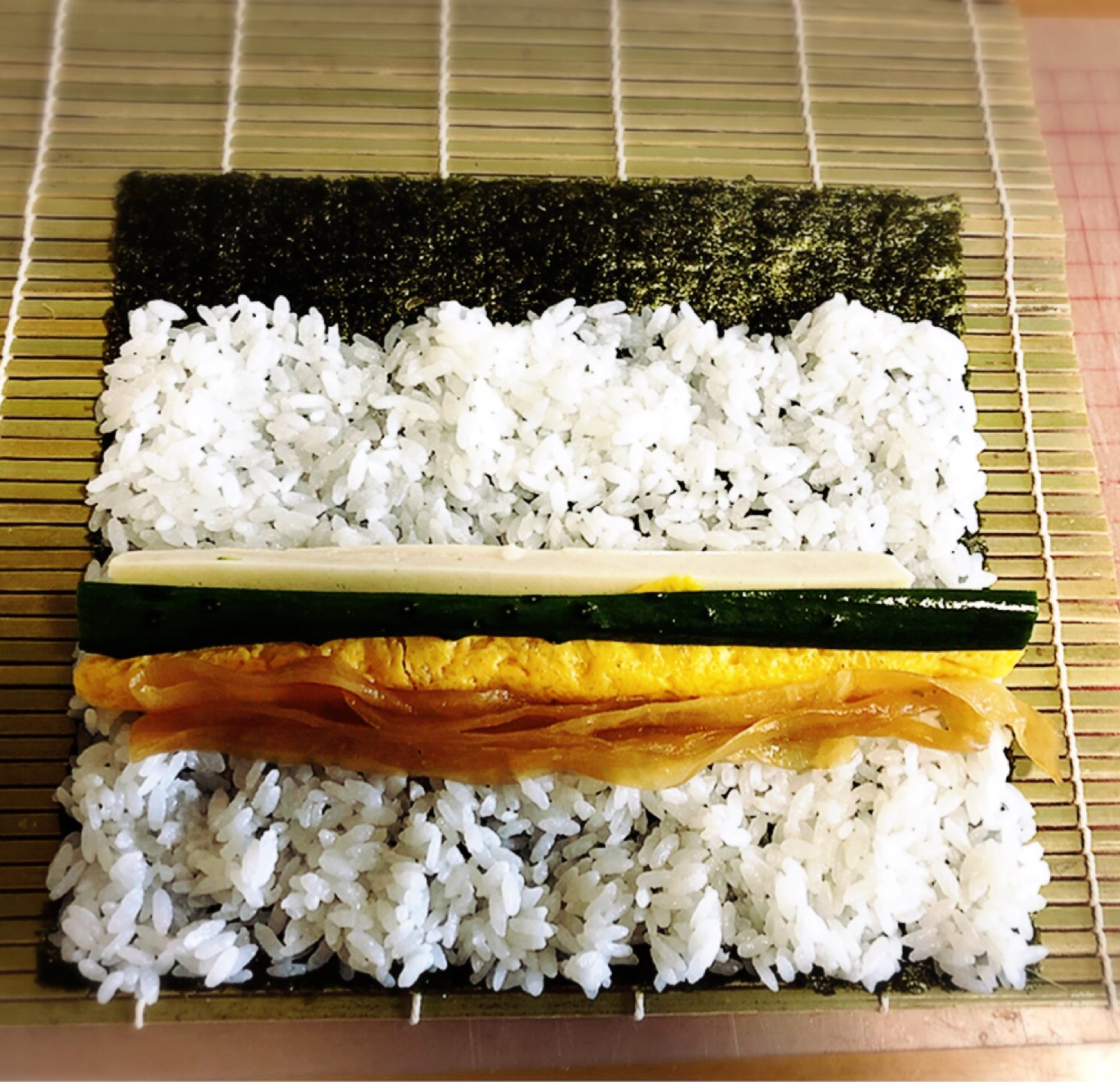 ぶきっちょでも簡単！ぐるぐる太巻 | MAKIZUSHI倶楽部【巻き寿司倶楽部】